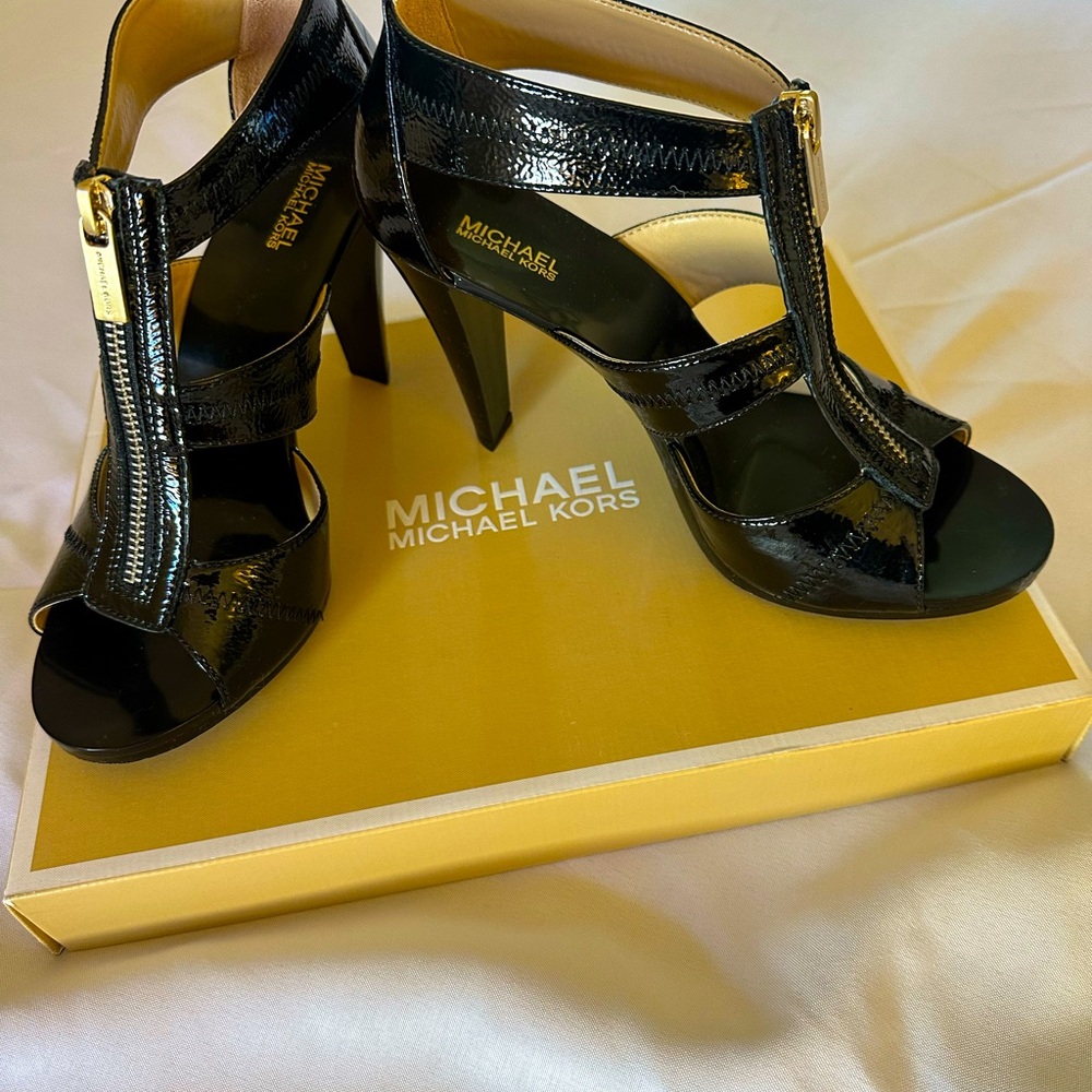 Michael Kors T-strap black patent heel. Size 8.
